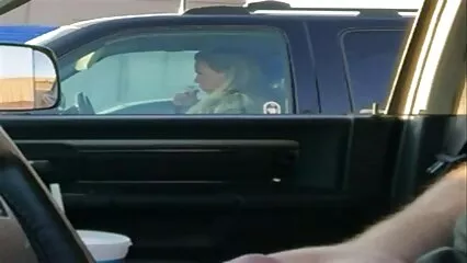Un cow-boy méchant baise un patient cancéreux video sexe sous la douche mulâtre au lit