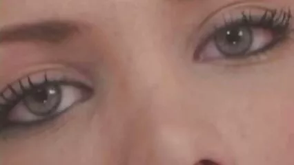 Bouche sensuelle utilisée porn douche beau tatouage