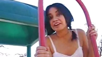 Pour un grand orgasme, la beauté plantureuse saute video amateur sous la douche sur la bite d'un homme