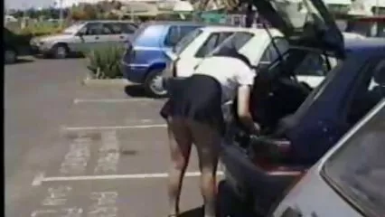 Minx pousse davalka dans le cul film porno dans la douche jusqu'aux couilles